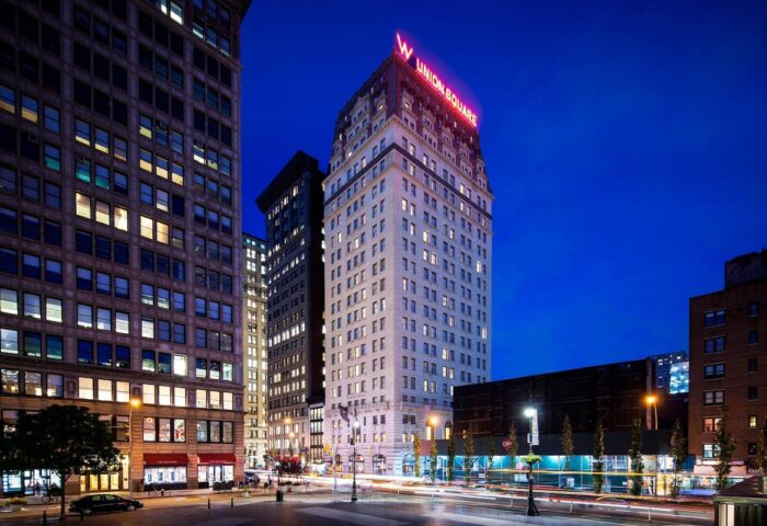 W New York - Union Square Hotel at night. Gay-friendly hotel in Union Square, NYC. Travel advice for gay men in New York.