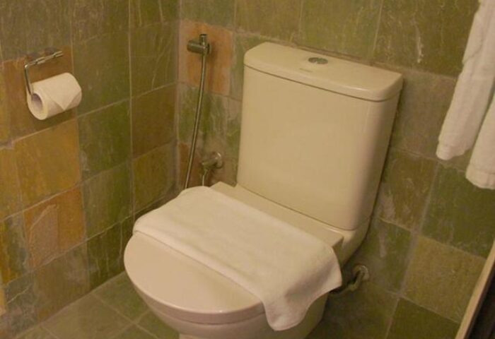 De King Boutique Hotel KLCC bathroom. Toilet with bidet shower. Gay-friendly hotel in Kuala Lumpur.