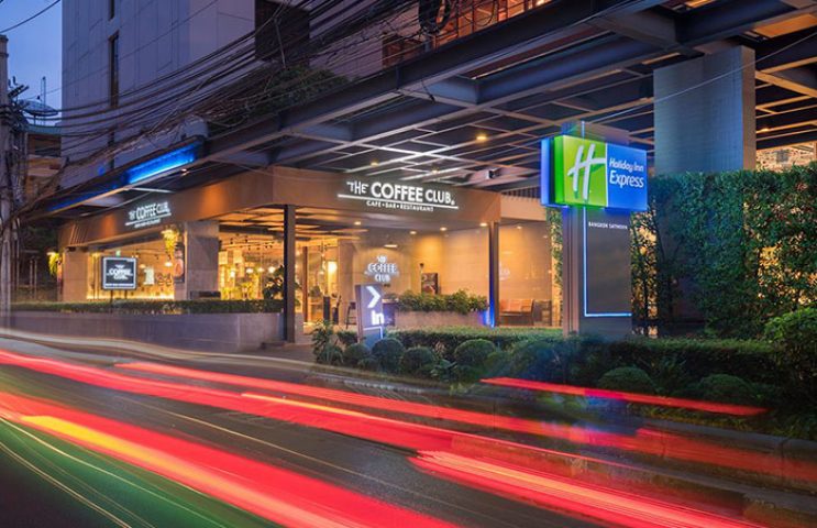 Gay-Friendly-Hotel-near-Bangkok-Nightlife-Sathorn-Holiday-Inn-Express