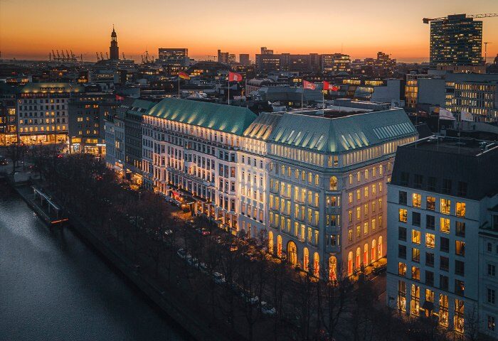 Best Lakefront Gay Hotel Hamburg Fairmont Hotel Vier Jahreszeiten