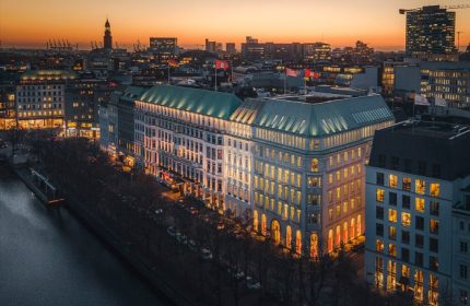 Best Lakefront Gay Hotel Hamburg Fairmont Hotel Vier Jahreszeiten