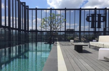 Hotel Proverbs Taipei's rooftop pool area. A cheap luxury gay hotel in Taipei City Center, Taiwan. Ideal for gay men travel.