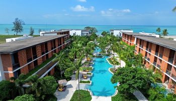 Best Beachfront Honeymoon Gay Hotel Pullman Khao Lak Resort