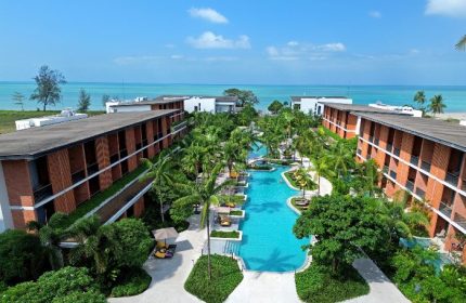 Best Beachfront Honeymoon Gay Hotel Pullman Khao Lak Resort