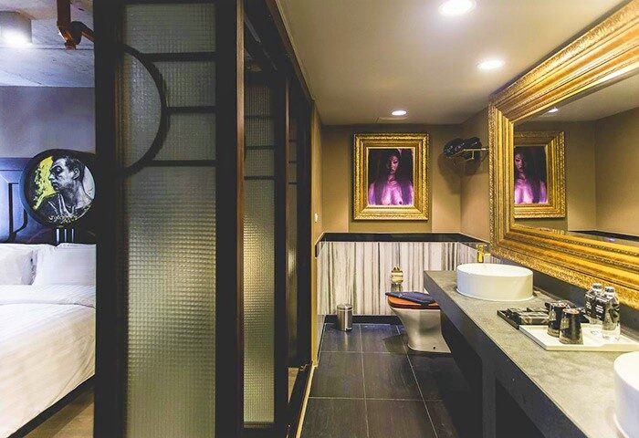 Art Mai Gallery Nimman Hotel bathroom, Chiang Mai. Modern, big room with luxury accommodation. Gay travel advice. Thai hotel.