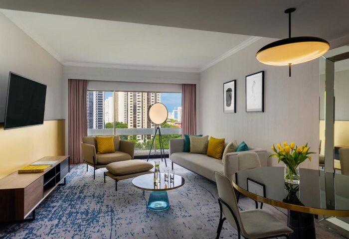 voco Orchard Singapore hotel suite near gay bars in Chinatown & Marina. Modern design, city view. Most booked gay hotels Singapore.
