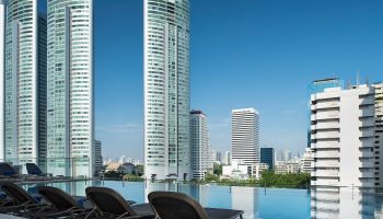Novotel Best Gay Hotel Bangkok Rooftop Pool Sukhumvit 20