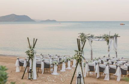 Number One Beachfront Gay Wedding Hotel Pattaya Renaissance Pattaya Resort