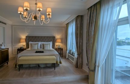 Best Luxury Honeymoon Gay Hotel Hamburg Fairmont Hotel Vier Jahreszeiten