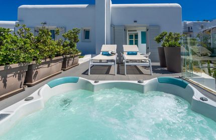 Perfect-Hotel-for-Group-of-Six-People-with-Pool-in-Mykonos-Town-Gayborhood-Semeli-Hotel-Mykonos