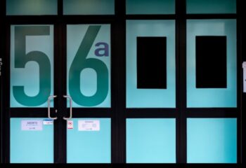 Sauna Apolo 56 Lisbon entrance. Gay sauna in Lisbon, Portugal. Glass doors with number 56a. Gay travel advice.