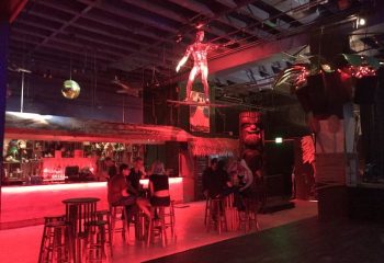 Scarlet Honolulu Gay Bar & Drag in Honolulu 3