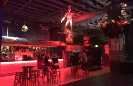 Scarlet Honolulu Gay Bar & Drag in Honolulu 3