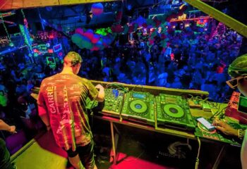 Green Mango Club, Koh Samui. DJs at Soi Green Mango, Chaweng's best dance club. Gay nightlife travel advice in Thailand.
