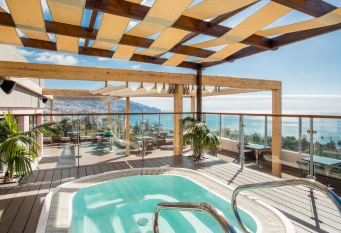TUI Blue Gardens adults-only hotel in Madeira. Gay-friendly Savoy Signature resort with jacuzzi and ocean view. Perfect for gay men travelers.