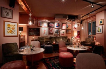 25hours Hotel Terminus Nord's stylish bar area. A top gay honeymoon hotel in Paris near the gay area, perfect for LGBTQ+ travelers.