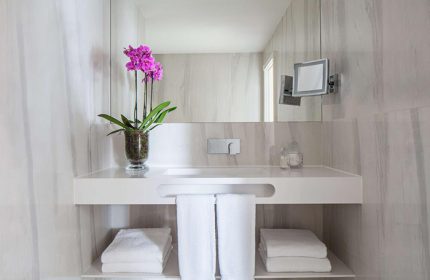 Top-Luxury-Gay-Hotel-with-Coolest-Bathroom-Design-in-Lisbon-CIty-Center-Tivoli-Avenida-Liberdade