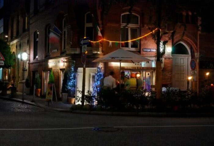 Top Gay Daddy Hamburg Gay Bars Bellini Bar